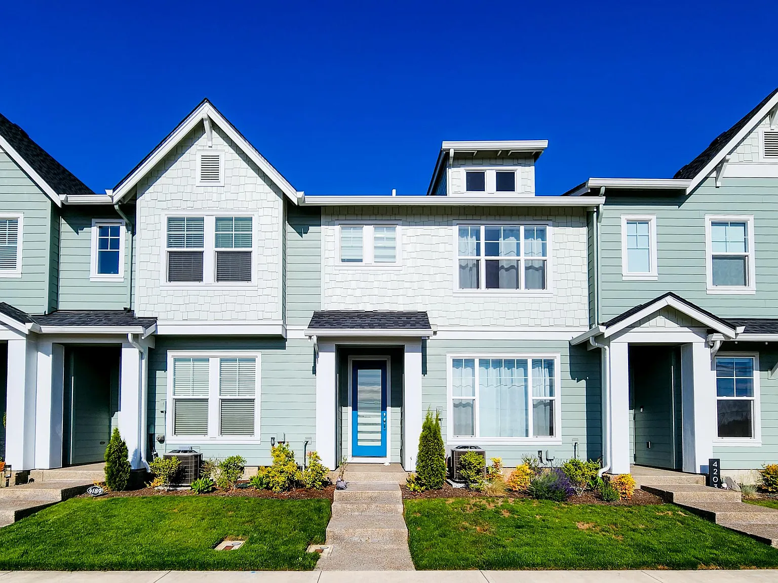 3 bed, 2.5 bath, 1648 sqft, $2,595 — Photo 1