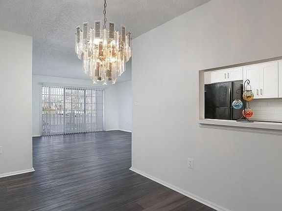 5th image of 3601 Holman Ct