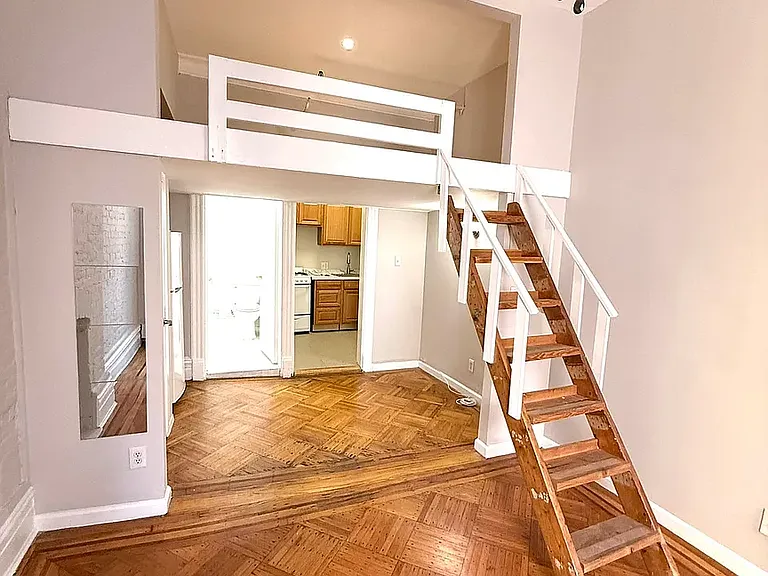 73 W 71st St #2C — Photo 2