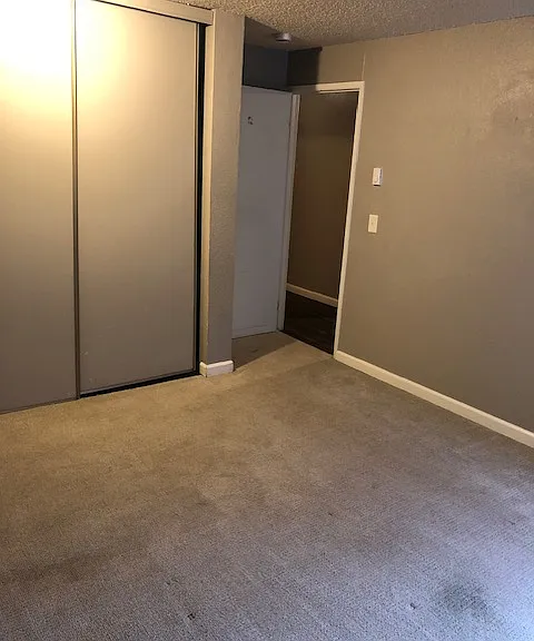Emerald Place Apartments — Photo 17