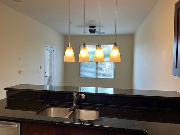 3rd image of 870 Mayson Turner Rd NW #12XX