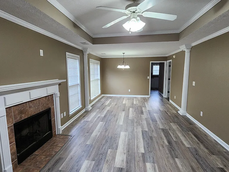 1229 Westfield Ln — Photo 5