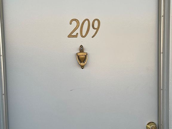 4th image of 7762 Foothill Blvd #209