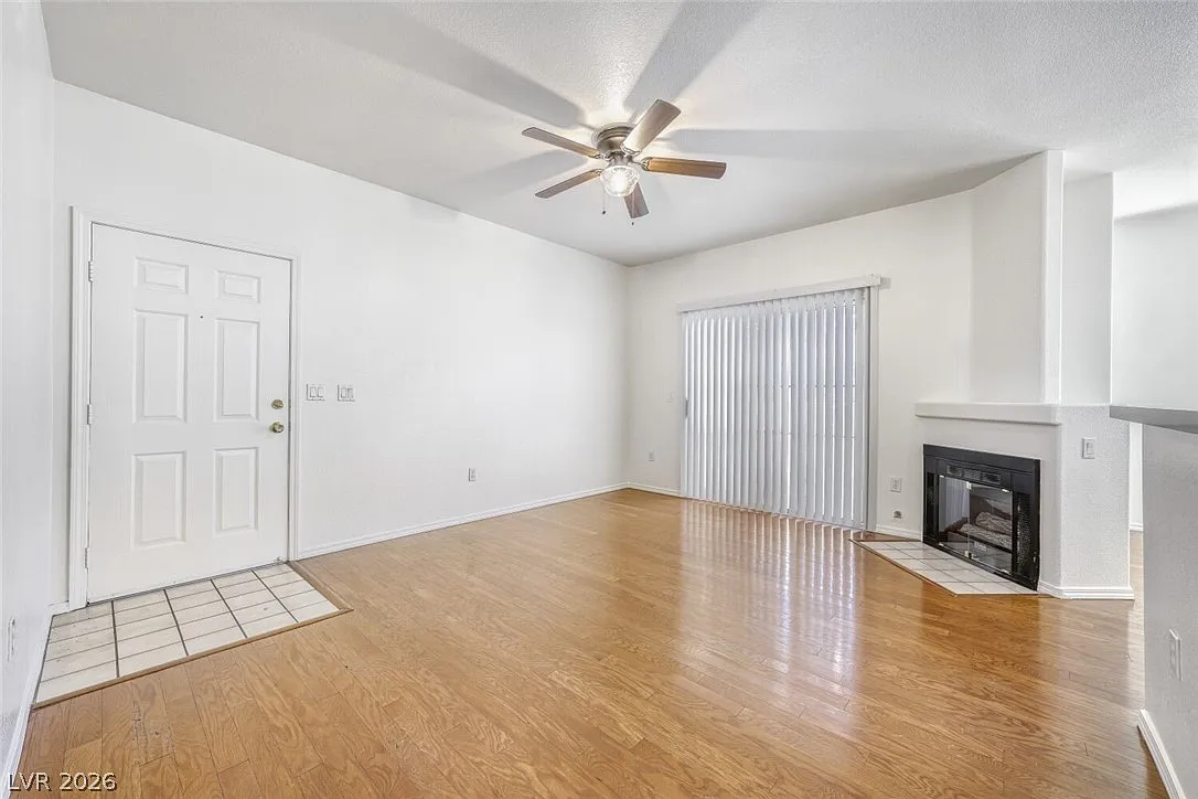 2 bed, 2.0 bath, 1014 sqft, $1,440 — Photo 3