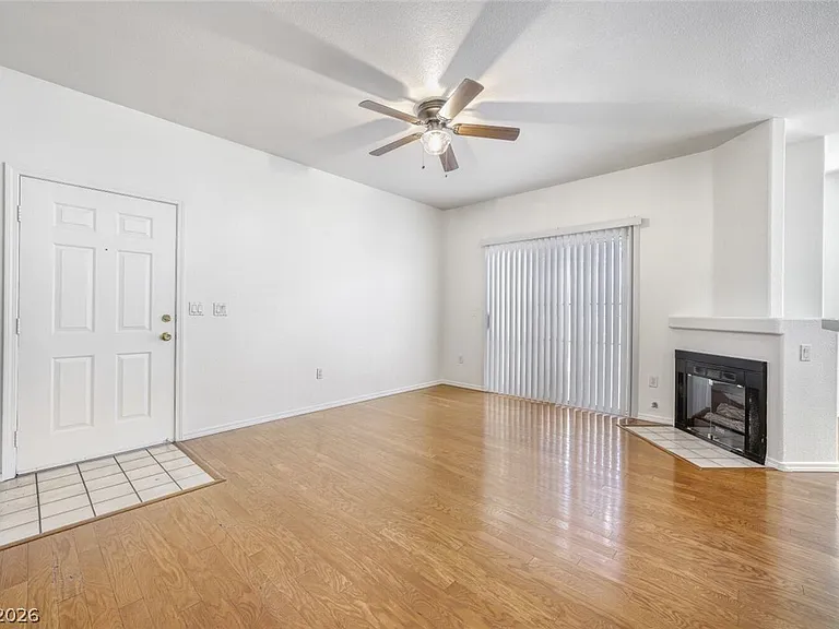 2116 Calville St #102 — Photo 3
