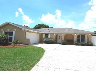 8930 117th St, Seminole, FL 33772