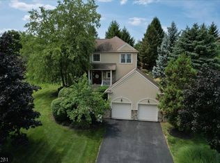 9 Cypress Ln, Hardyston, NJ 07419