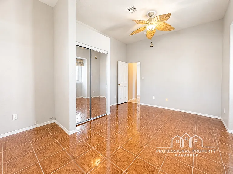 14181 E 49th Ln — Photo 9