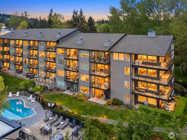 9201 NE Juanita Drive #202, Kirkland, WA 98034