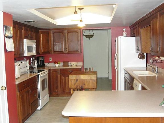 5th image of 9782 Lake Georgia Dr