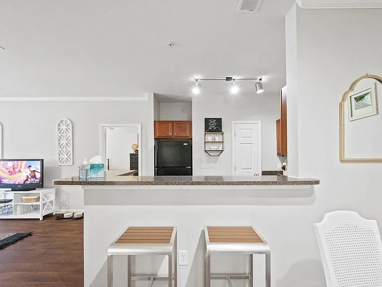 Centerville Manor Apartments — Photo 26
