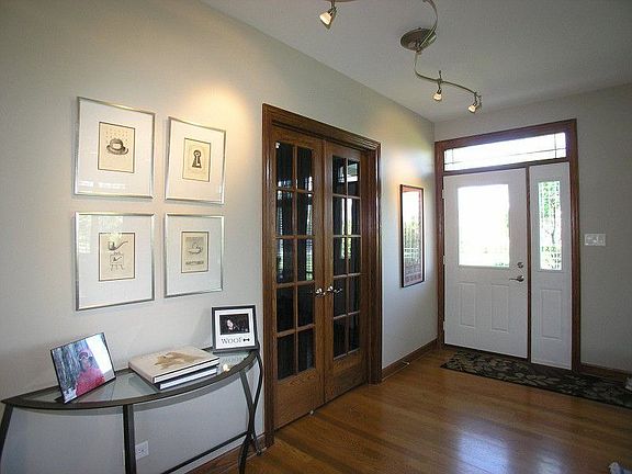 3rd image of 10855 Canterbury Dr