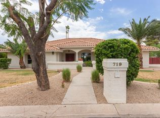 719 E Fairway Dr, Litchfield Park, AZ 85340