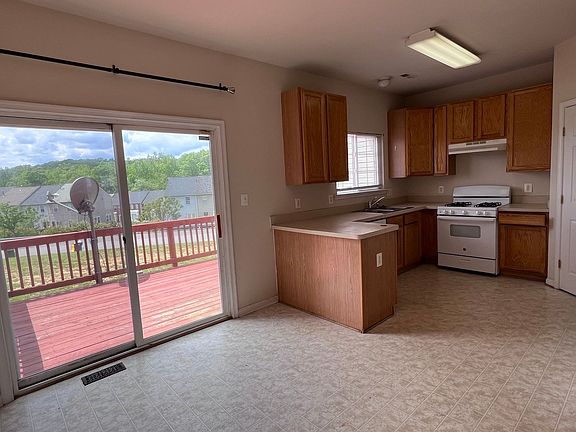 5th image of 31 Townes Pl