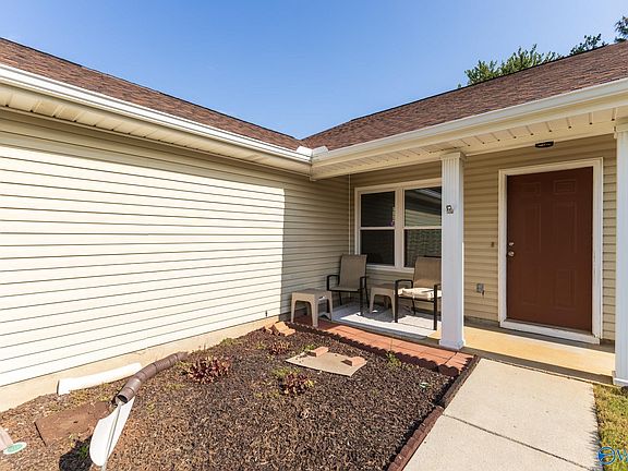 3rd image of 130 Sandy Hollow Dr NW