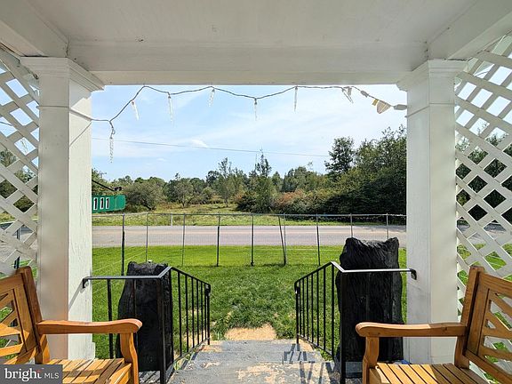 3rd image of 111 Empire Rd