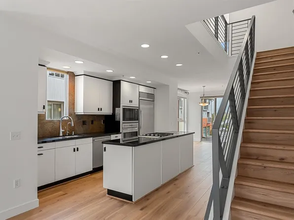 405 2nd Street #7, Petaluma, CA 94952