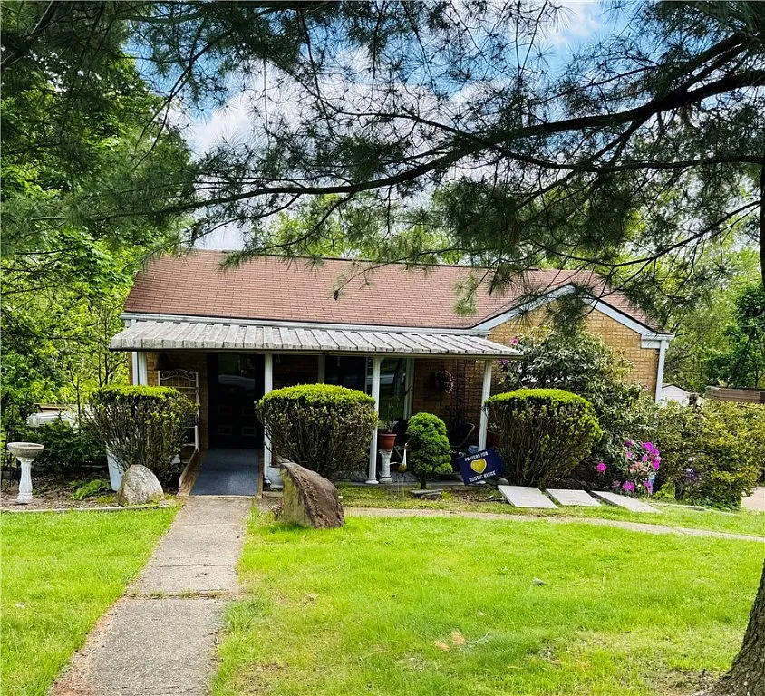 389 Beech Rd photo 1