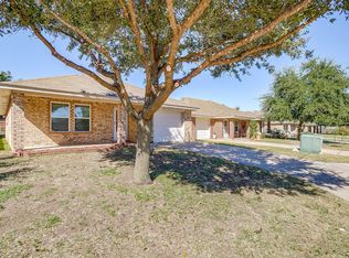 412 Tinker Trl, Burleson, TX 76028