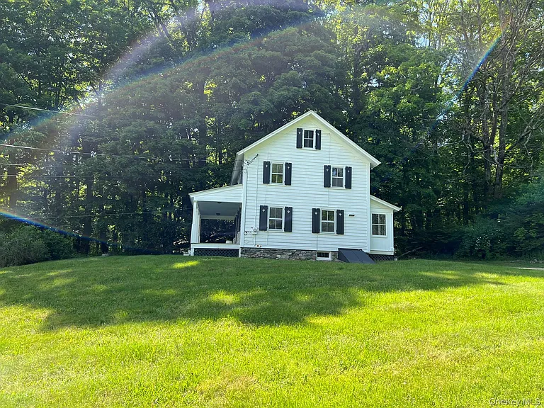 559 Shunpike — Photo 5