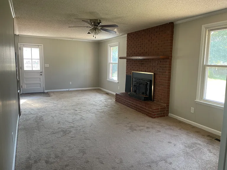6031 Franklin Rd — Photo 3