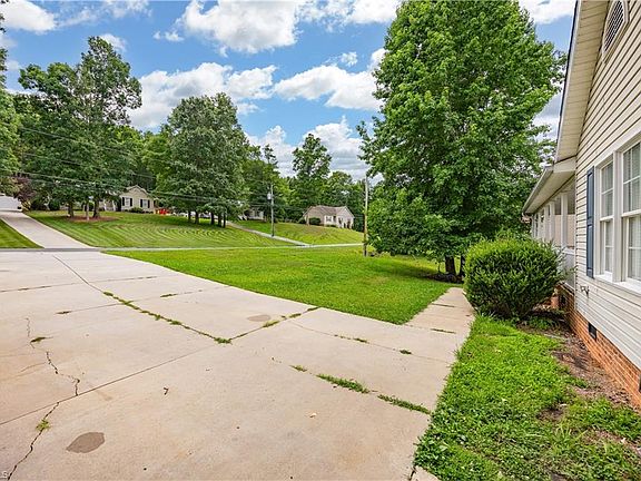 3rd image of 777 Raintree Ct