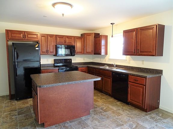 3rd image of 310 Meadow View Dr #L-0163