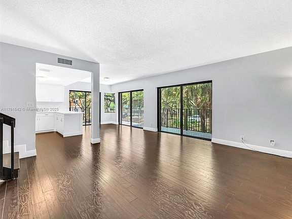 3rd image of 4705 SW 62nd Ave APT 203