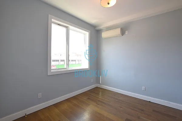 Rented by null | media 83