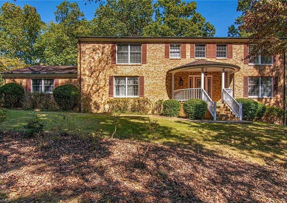 1st image of 351 Maplewood Dr