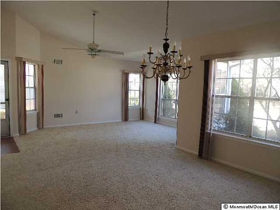 5th image of 1117 Thornbury Lane #B