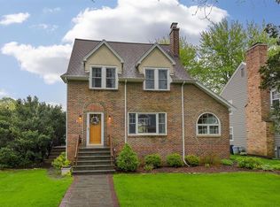839 N Blanchard St, Wheaton, IL 60187