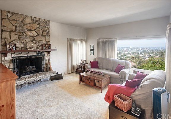 5th image of 837 Calle Miramar