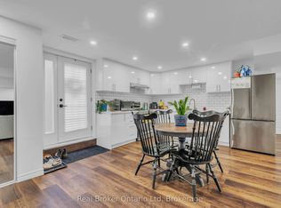 909 River Ridge Ct #2, Kitchener, ON N2A 0H2