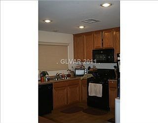 4th image of 35 Vernon Springs Ave