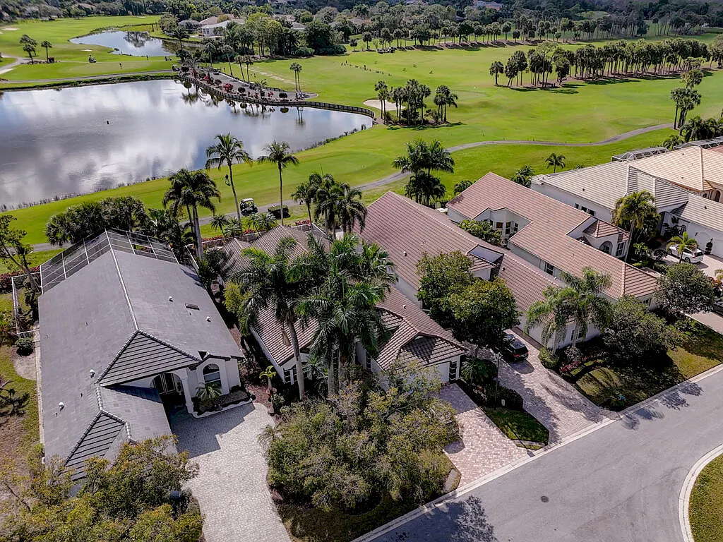 3 bed, 3.0 bath, 2579 sqft, $6,150 — Photo 4