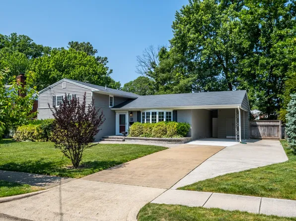 2908 Farm Rd, Alexandria, VA 22302