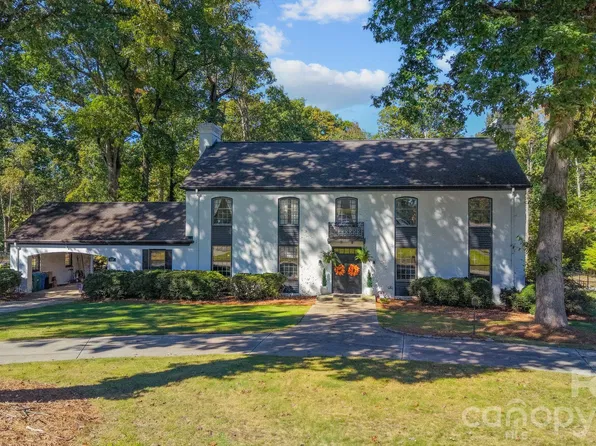 319 N Zion St, Landis, NC 28088