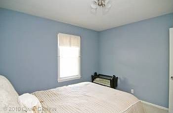 3rd image of 1061 Washtenaw St NE