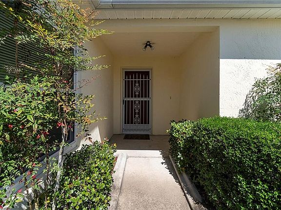 3rd image of 1309 Lajolla Cir
