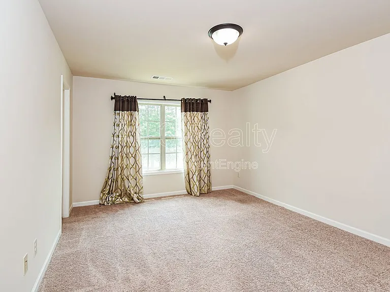 3738 Valley Spring Dr — Photo 20