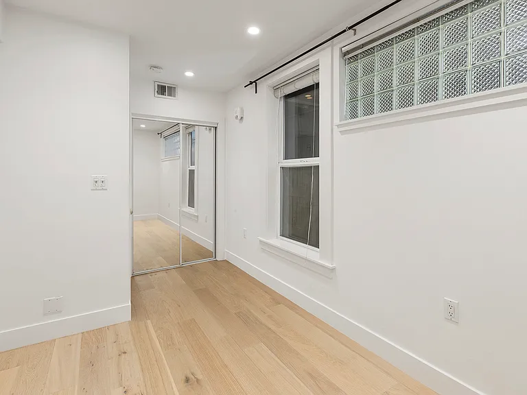 1424 Grove St #A — Photo 12