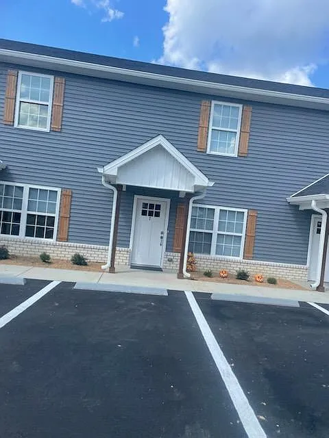 1080 Packing House Rd #12
