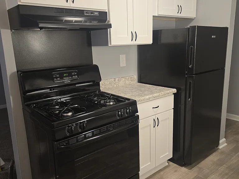 Park Hill Apartments — Photo 34