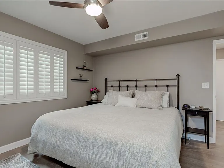 2521 Voorhees Ave #1 — Photo 14