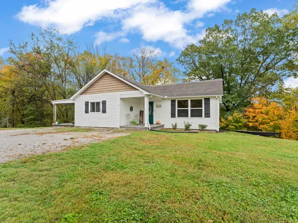560 Pea Ridge Rd, Chestnut Mound, TN 38552