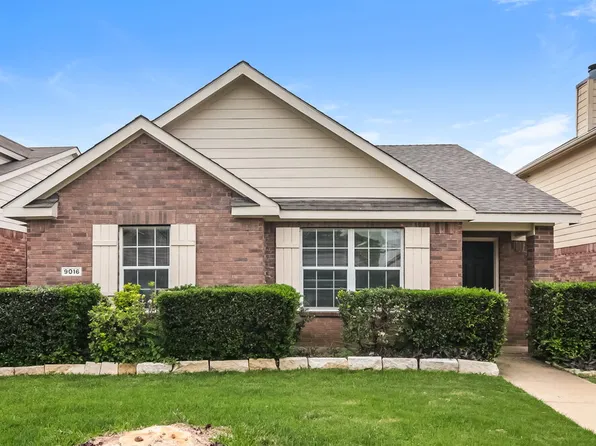 9016 Stewart St, Aubrey, TX 76227