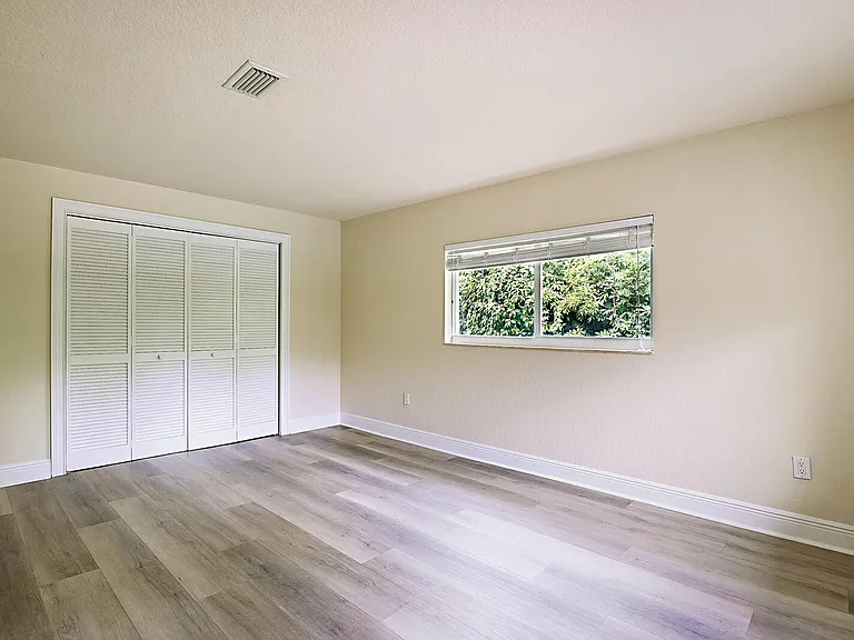 5110 NE 30th Ave — Photo 32