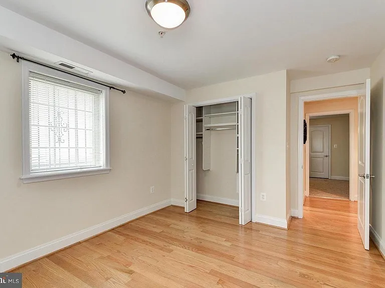 410 15th St NE #5 — Photo 12