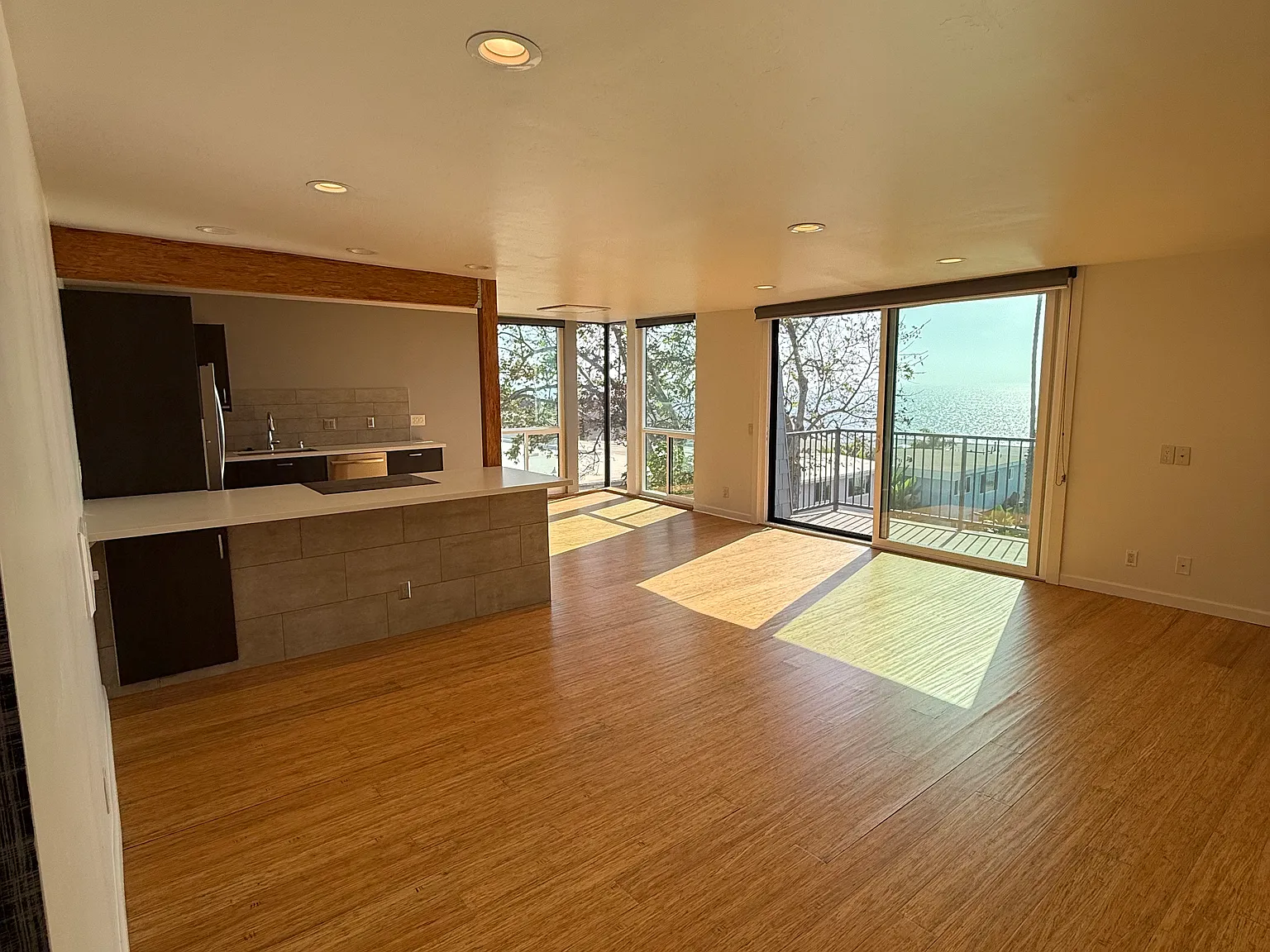 2 bed, 1240 sqft, $5,500 — Photo 1
